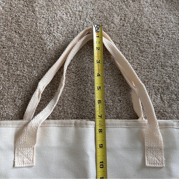 Hello Kitty Tote Bag - Picture 7 of 8